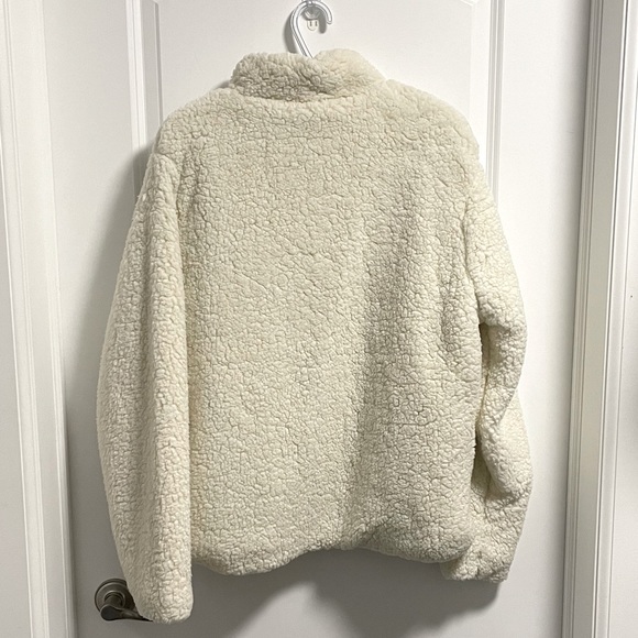 George Sherpa Jacket Size XL White in color - Picture 2 of 5